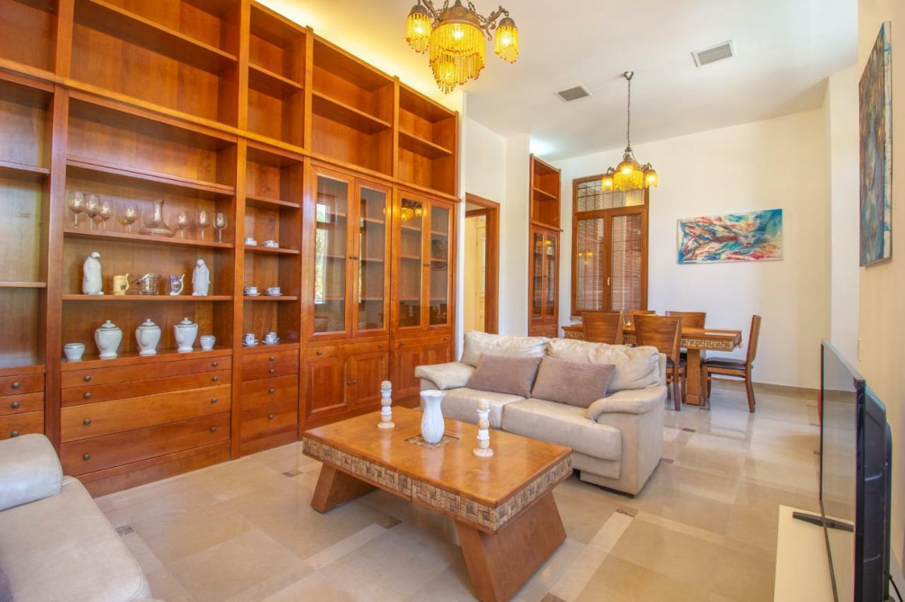 Art Apartment in Mamila Jeruzalem Buitenkant foto