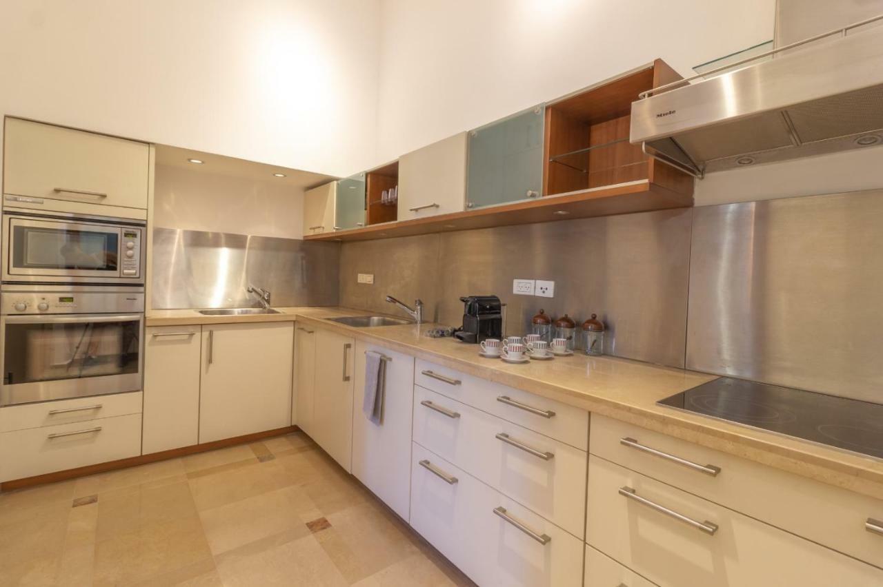 Art Apartment in Mamila Jeruzalem Buitenkant foto