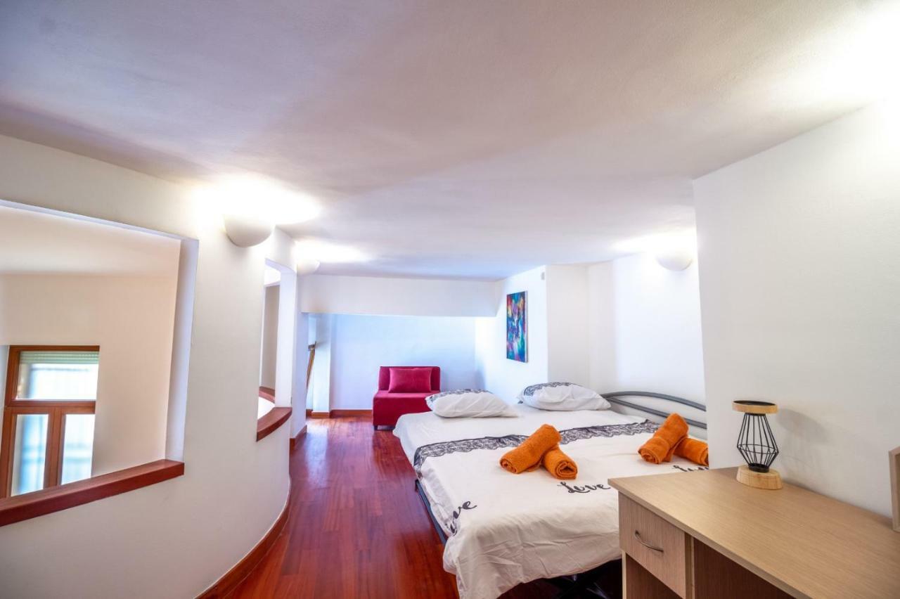 Art Apartment in Mamila Jeruzalem Buitenkant foto