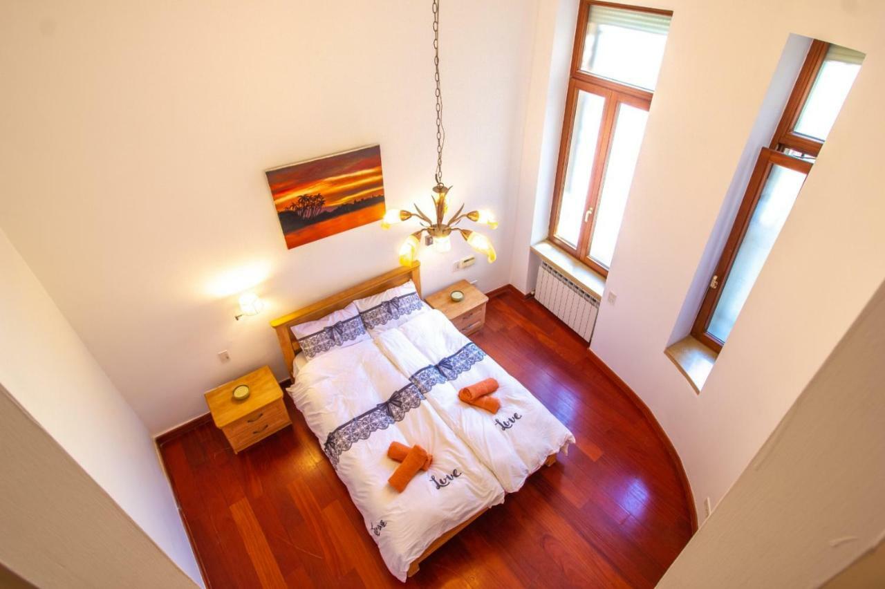 Art Apartment in Mamila Jeruzalem Buitenkant foto